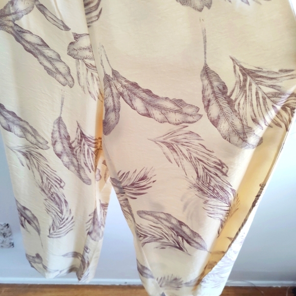 Floral Jumpsuit / Leaf Print / Butter Yellow / Size Small - Picture 3 of 6